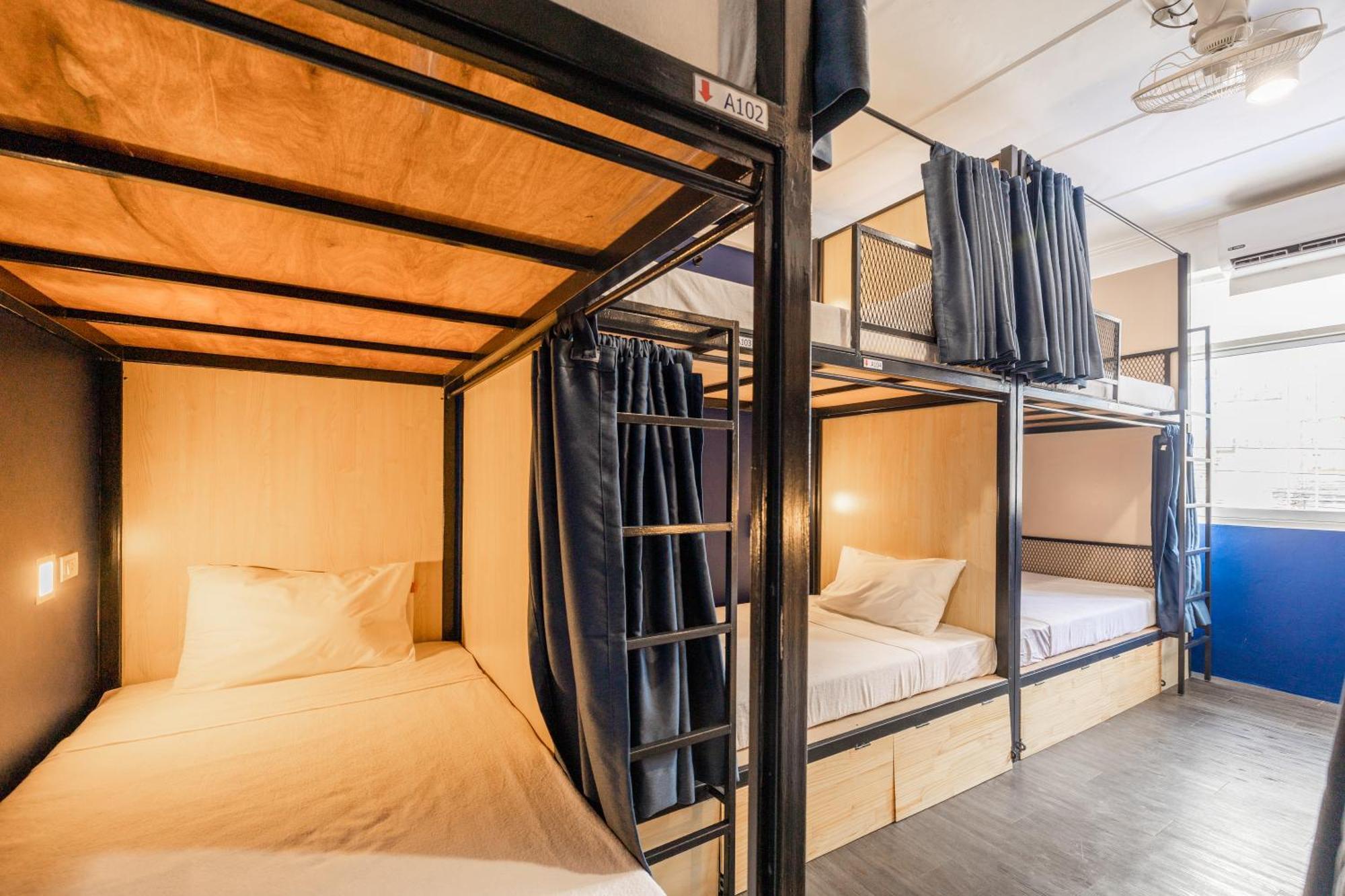 Marco Polo Phuket Poshtel & Bistro Hostel Bilik gambar