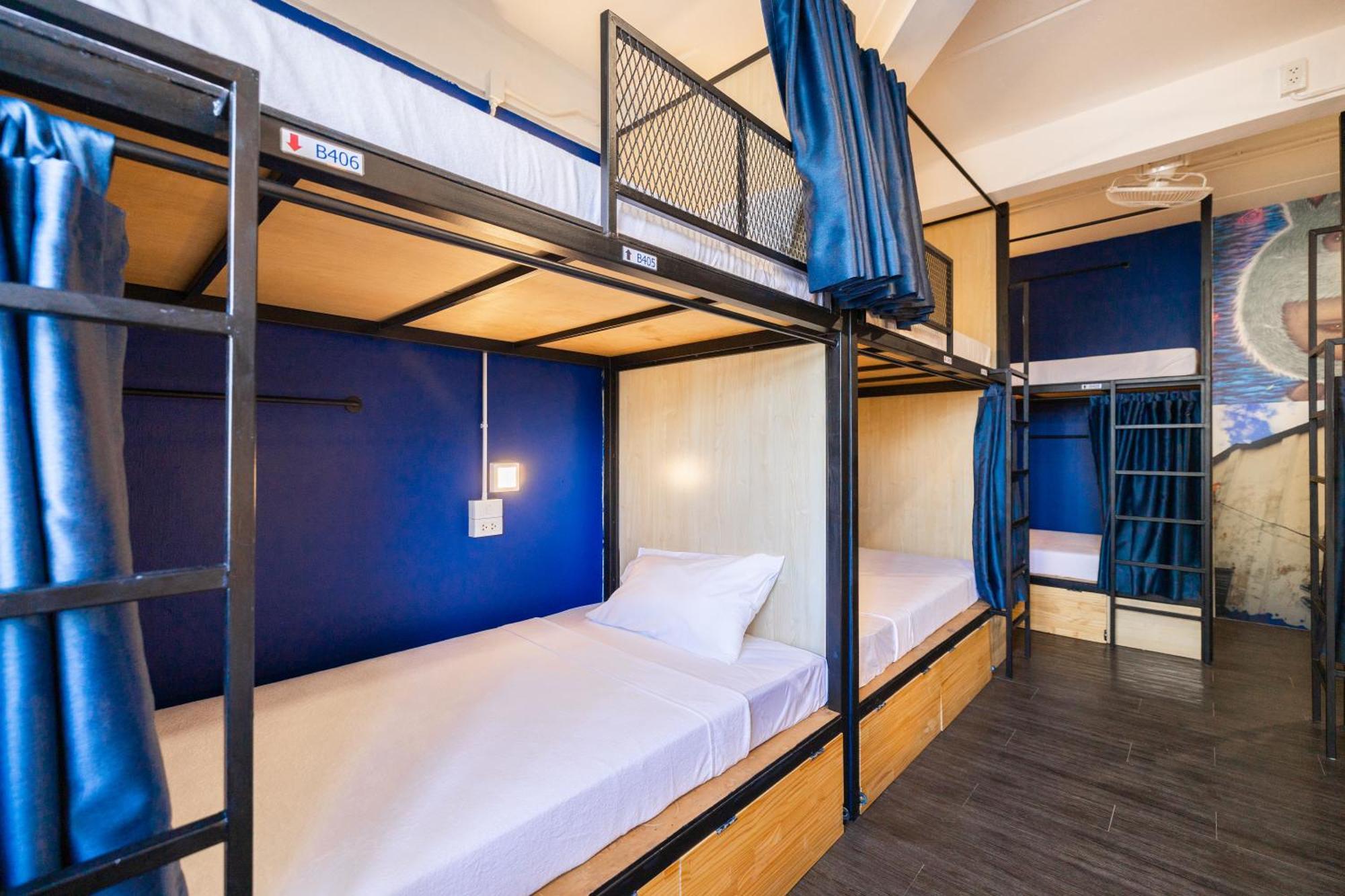 Marco Polo Phuket Poshtel & Bistro Hostel Bilik gambar